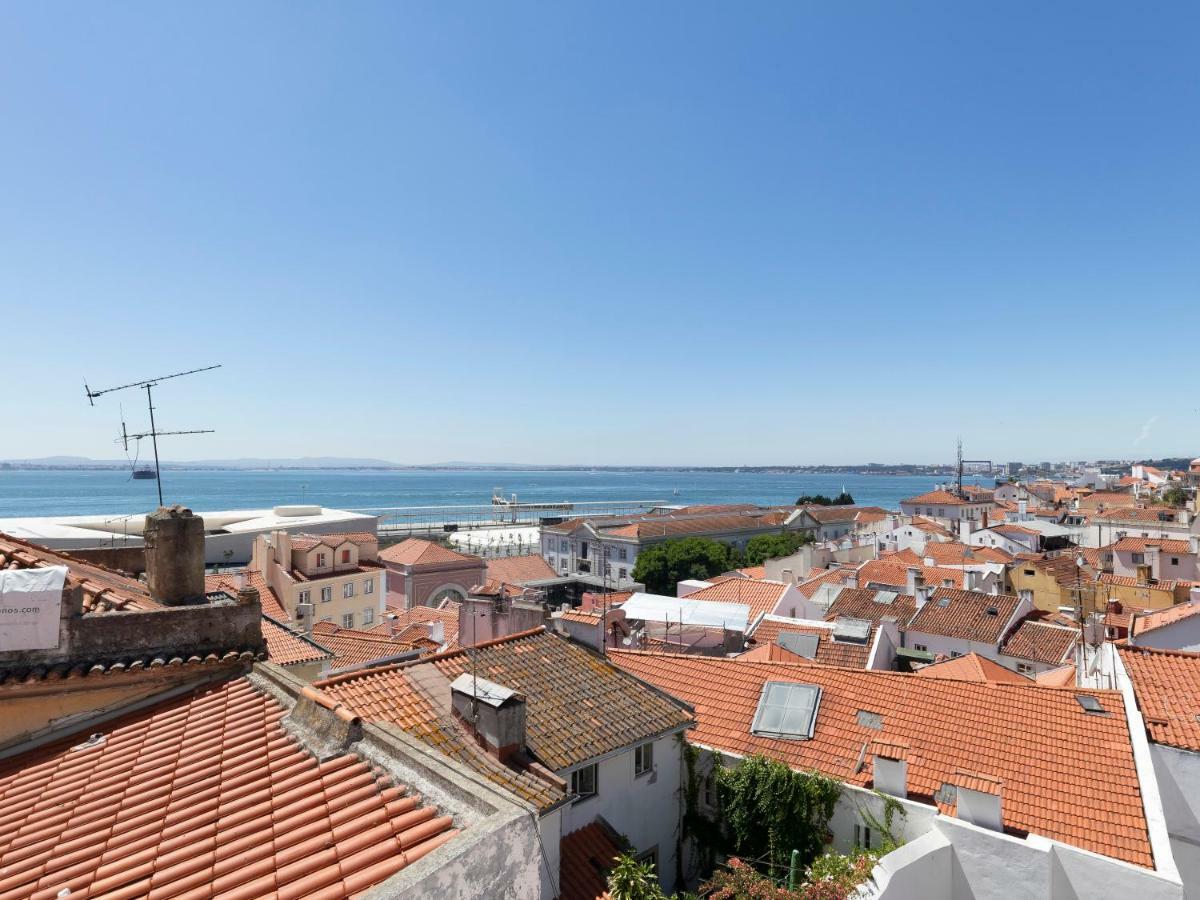 Lisbon Alfama Street View Apartment Luaran gambar