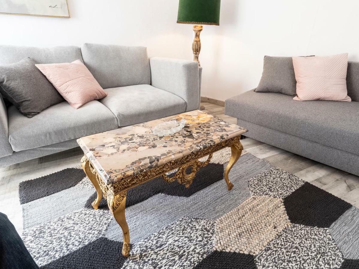 Lisbon Alfama Street View Apartment Luaran gambar